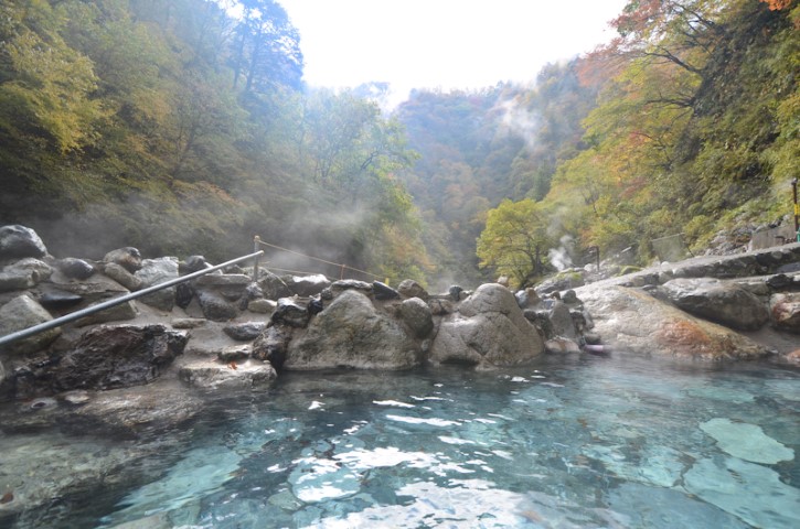 Wild onsen, hot spring, Kurobe Gorge 